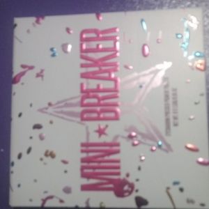 Jeffree star cosemetics eyeshadow pallete